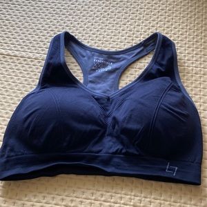 2x sports bra with built in support!